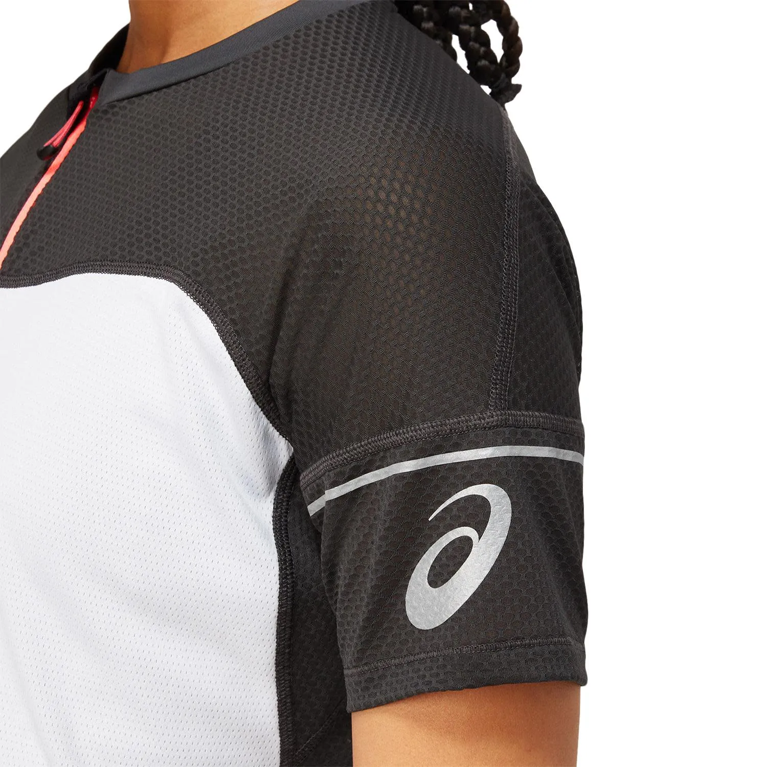 Asics Women&#x27;s Fujitrail Top Graphite Grey/Brilliant White | Buy Asics Women&#x27;s Fujitrail Top Graphite Grey/Brilliant White here | Outnorth