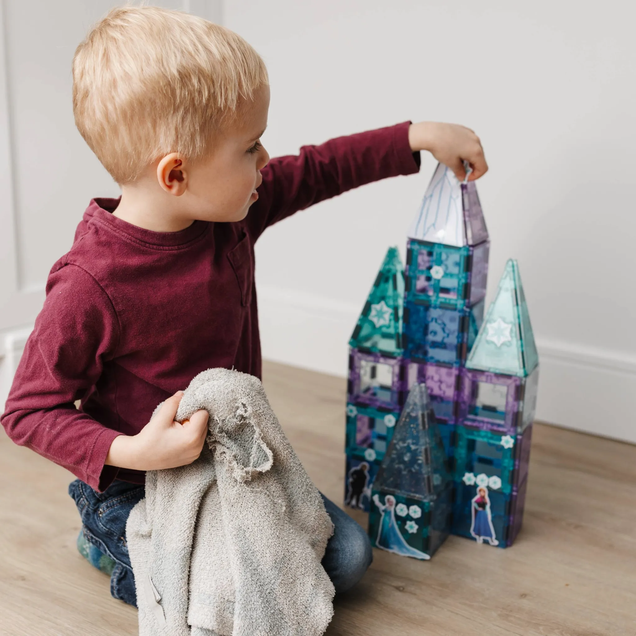 Official Disney Frozen Castle Magnetic Tile Set - 68-Piece