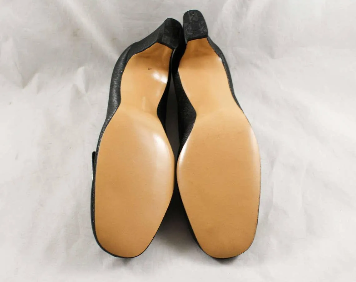 Size 6 Black Pumps - Very Mod Glossy Shoes with Sleek Silver Tone Buckle - Minimalist 60s Secretary Style - NOS 1960s Deadstock - 47874-1