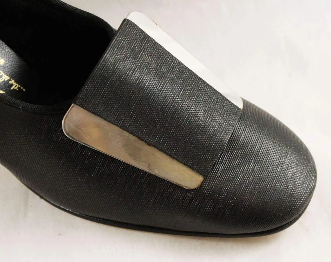 Size 6 Black Pumps - Very Mod Glossy Shoes with Sleek Silver Tone Buckle - Minimalist 60s Secretary Style - NOS 1960s Deadstock - 47874-1